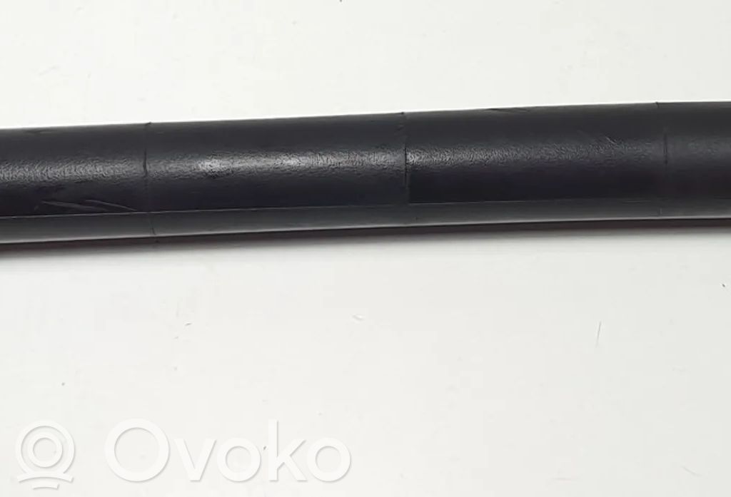 BMW 5 E60 E61 Ventilācijas caurule 