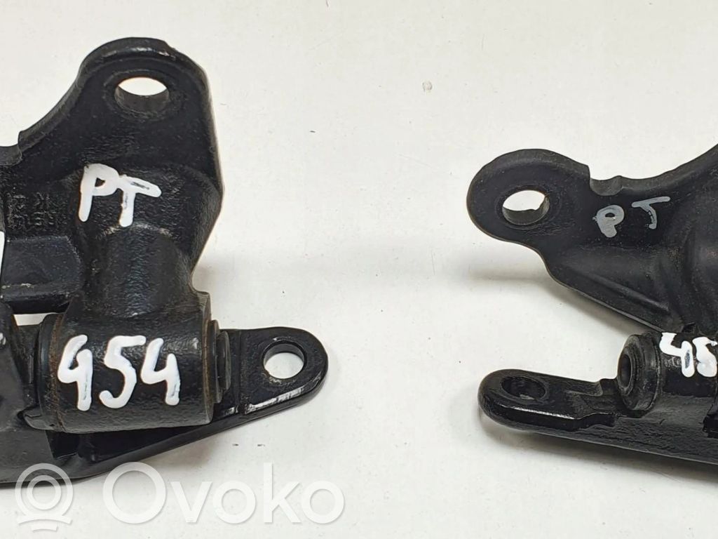 Rear door hinge set