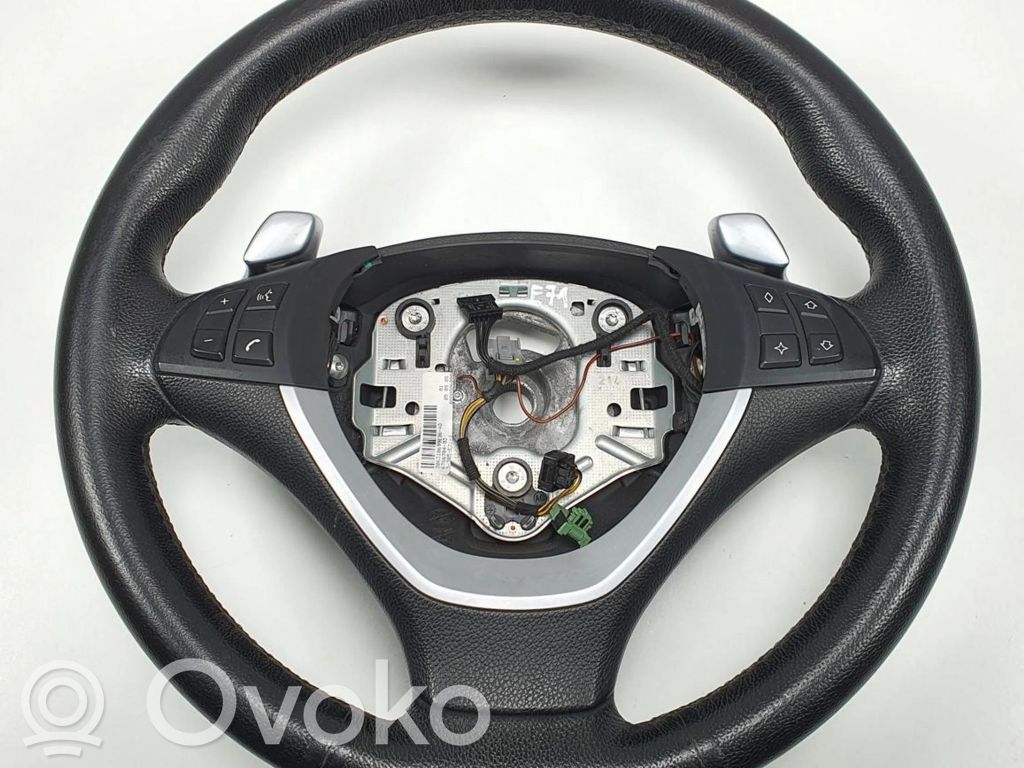 Steering wheel   6786704
