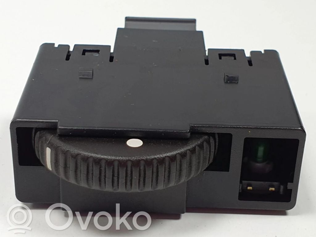 Jaguar S-Type Headlight level height control switch 