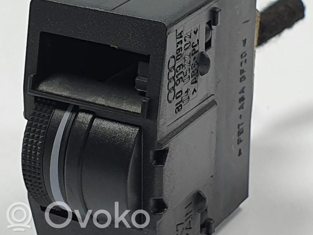 Audi TT Mk1 Žibintų aukščio reguliavimo jungtukas 