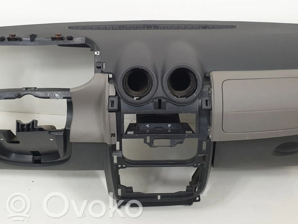 Dacia Sandero Panelis 