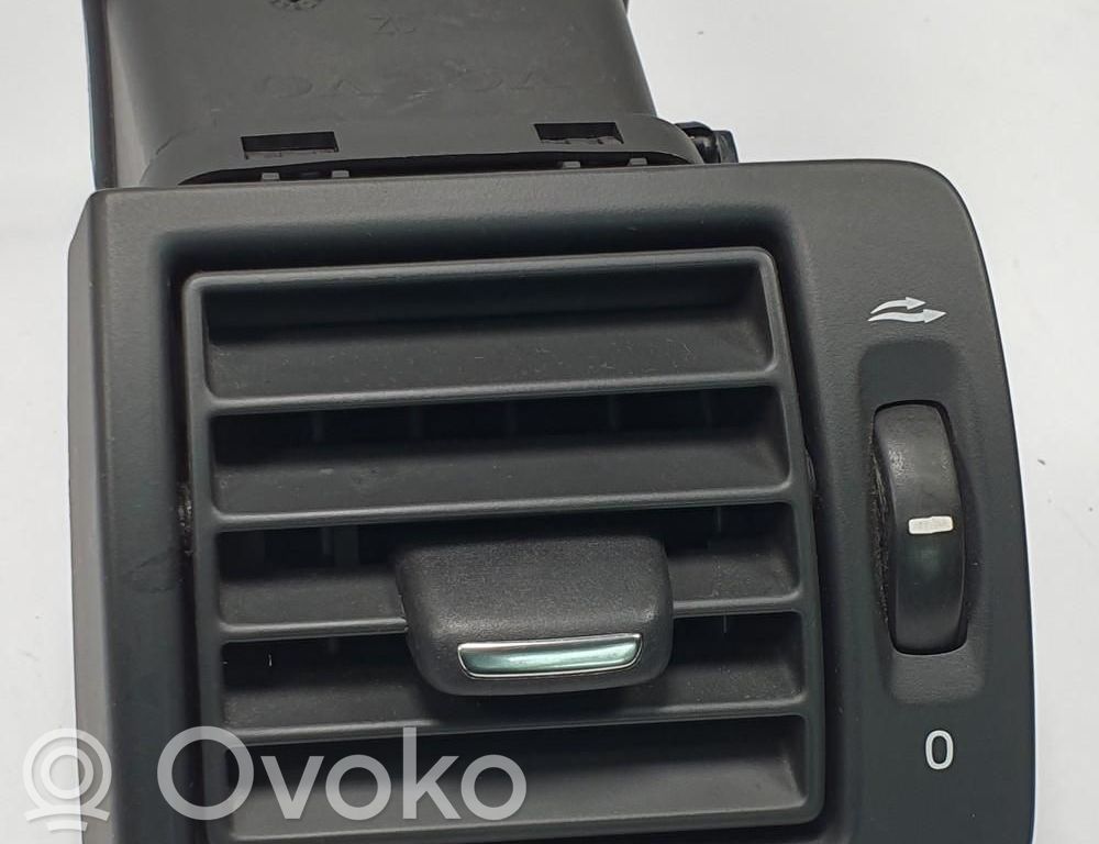 Ford Mondeo Mk III Boczna kratka nawiewu deski rozdzielczej 