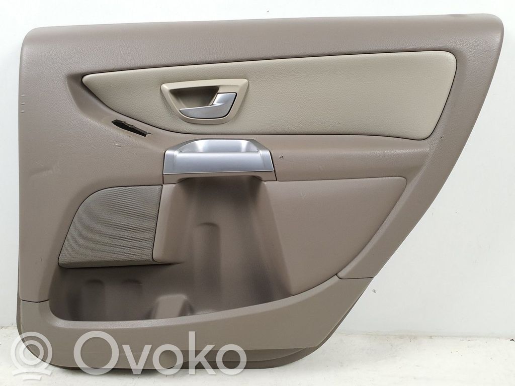 Volvo XC90 Apmušimas galinių durų (obšifke) 