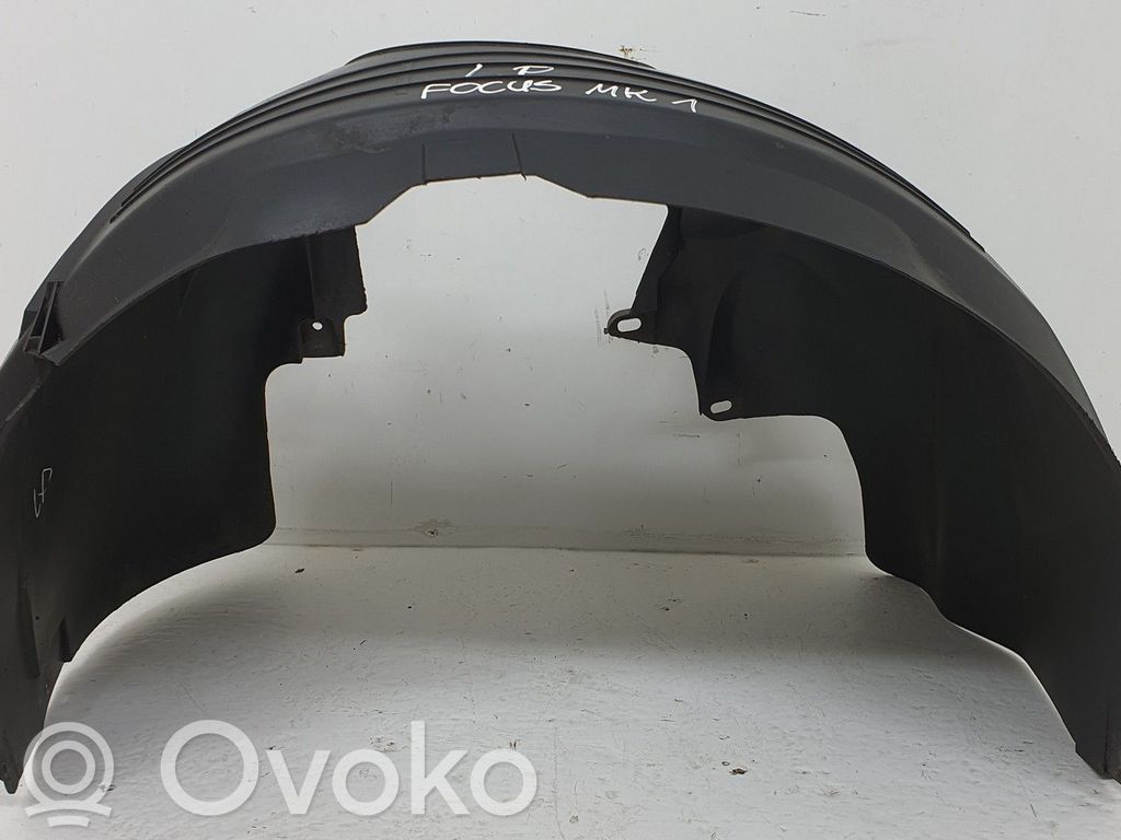 Mercedes-Benz E W210 Rivestimento paraspruzzi passaruota anteriore 