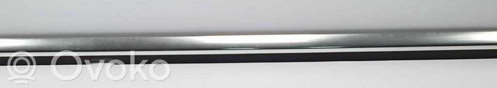 Volvo V70 Rivestimento posteriore minigonna laterale