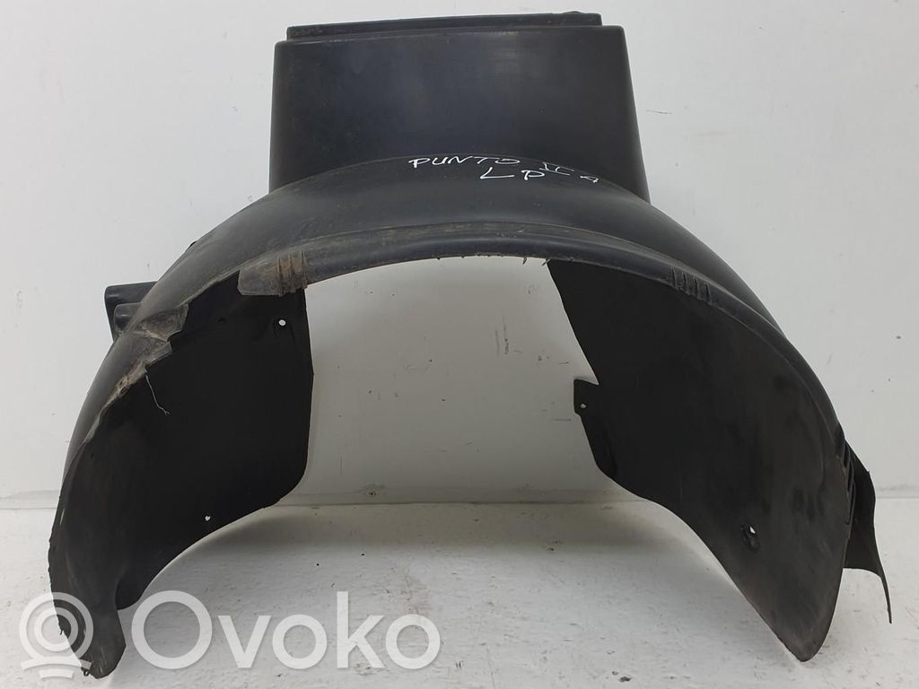 Toyota Aygo AB10 Nadkole przednie 
