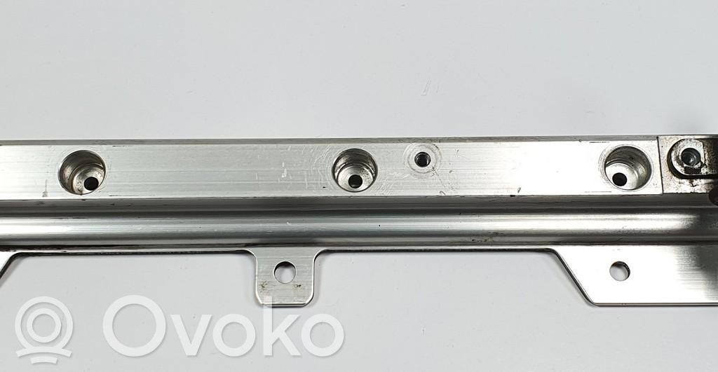 Volvo S70  V70  V70 XC Listwa wtryskowa 