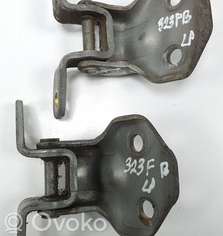 Mazda 323 F Scharnier Satz Set Tür vorne 