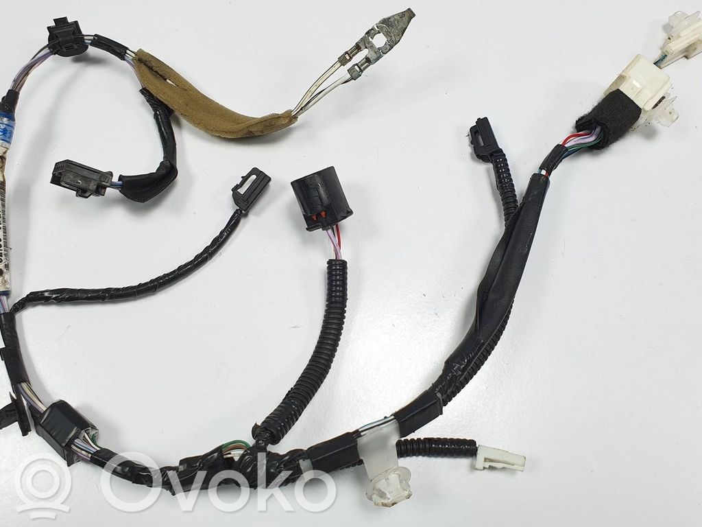 Arnés/cableado de puerta delantera   821850D210,821850D210