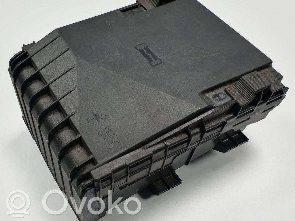 Audi TT TTS Mk2 Capac cutie siguranțe 