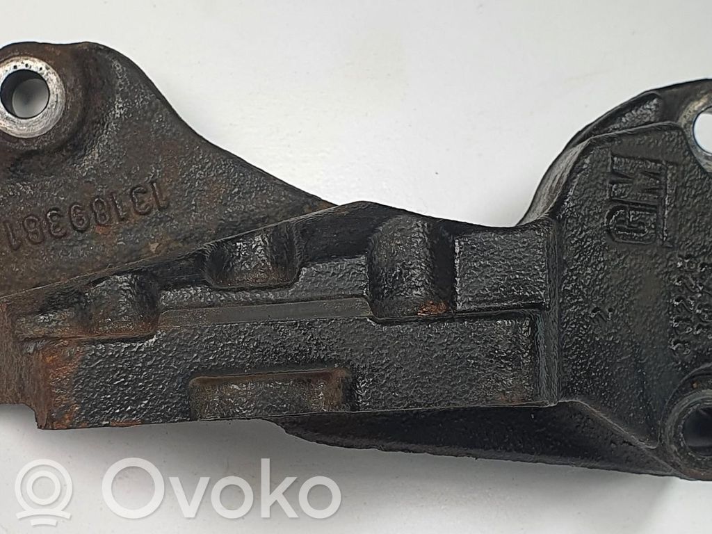 Opel Astra H Alte piese compartiment motor 