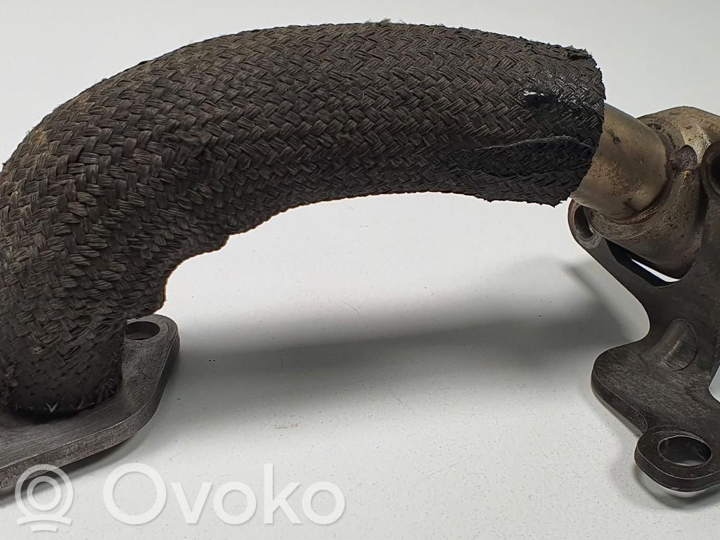 Hyundai Terracan Tuyau de raccordement solide EGR