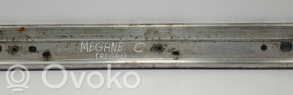 Renault Megane III Traverse inférieur support de radiateur