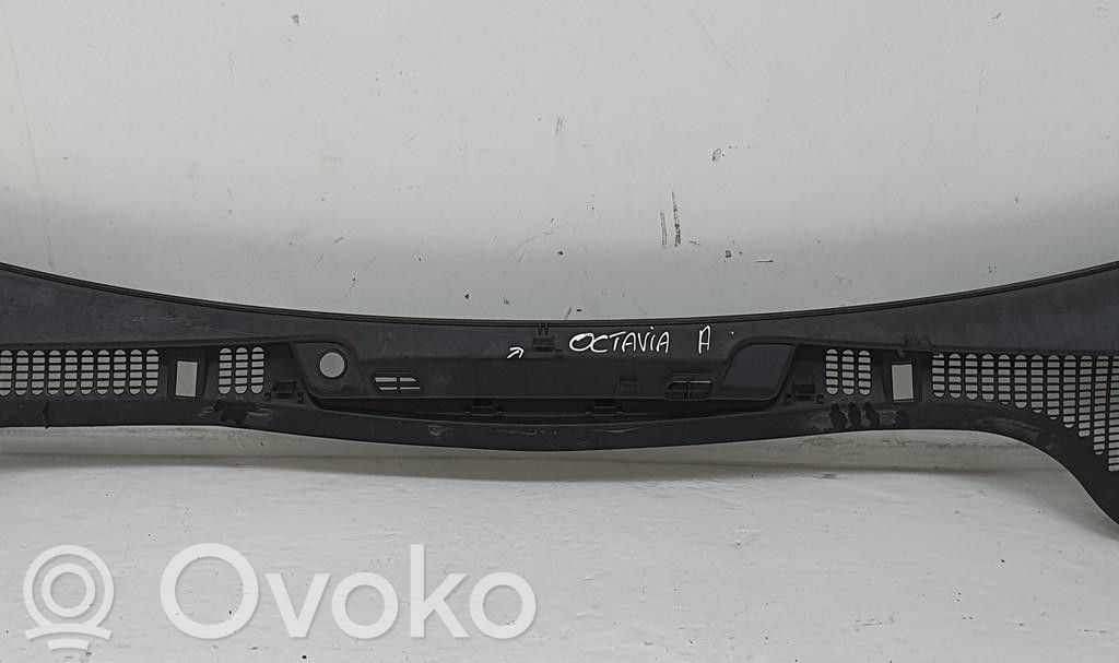 Skoda Octavia Mk2 (1Z) Rivestimento del tergicristallo 