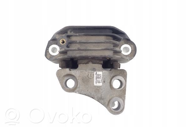 Jeep Renegade Engine mount bracket 