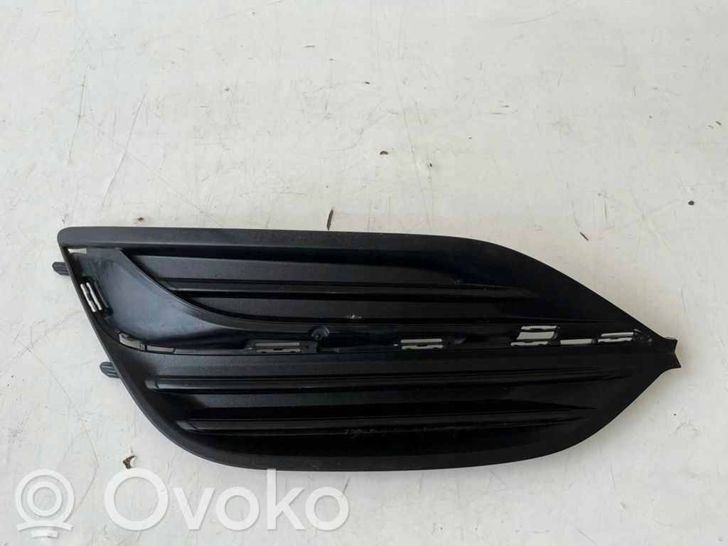 Opel Insignia B Etupuskurin alempi jäähdytinsäleikkö 