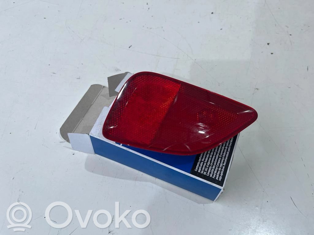 Reflector de faros/luces traseros   L1TB13B414AB