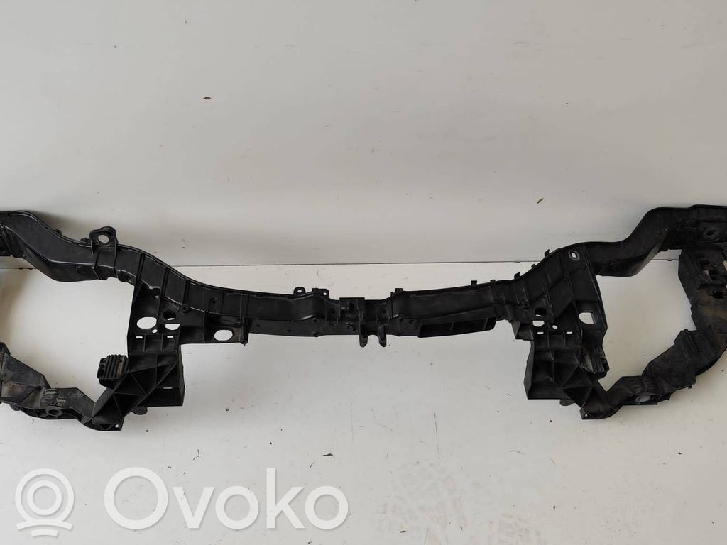 Ford Focus Radiatorių panelė 