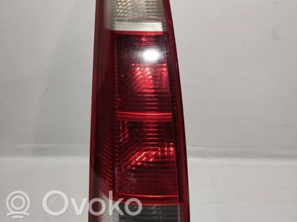 Opel Meriva A Aizmugurējais lukturis virsbūvē 