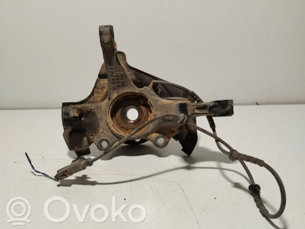 Opel Corsa D Mangueta de dirección de rueda delantera 