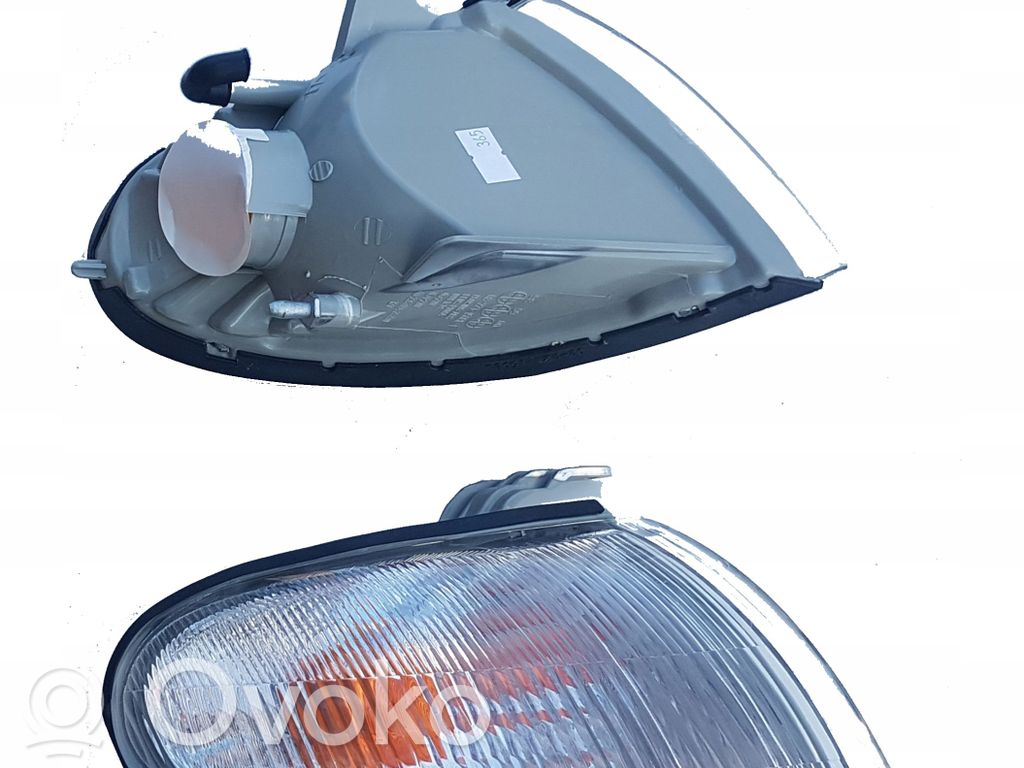 Hyundai Accent Front indicator light 