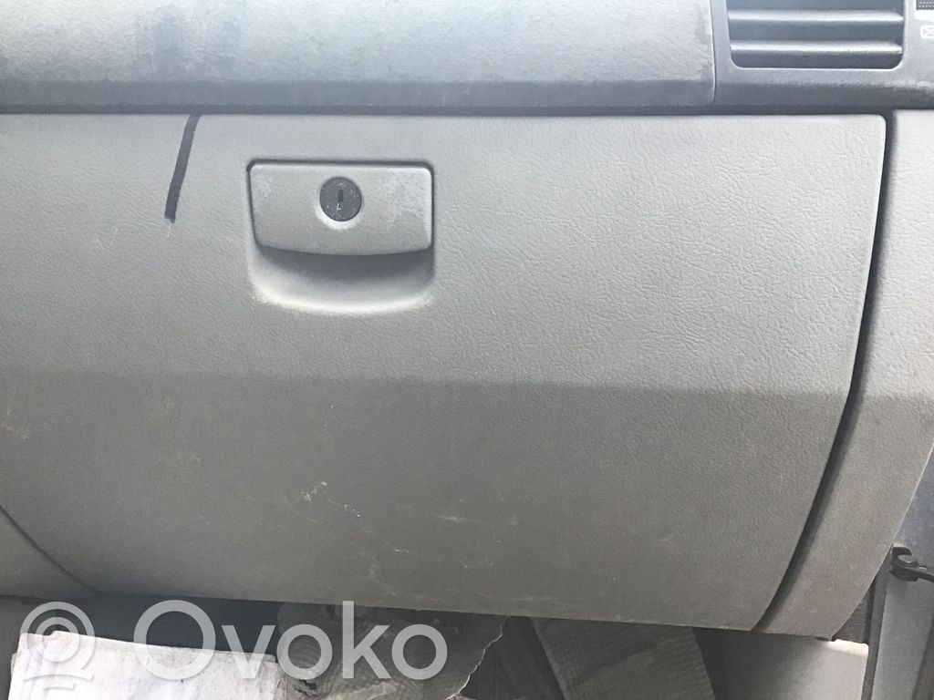 KIA Sorento Juego guantera 