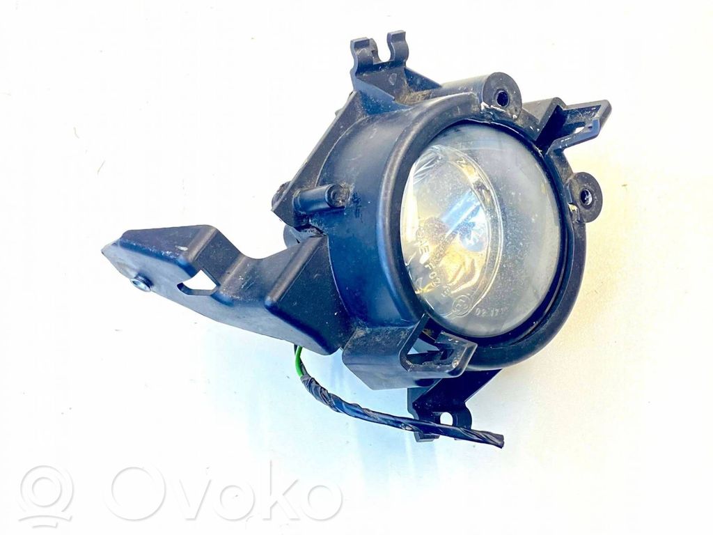 Etusumuvalo   89203722,4R8315200AA