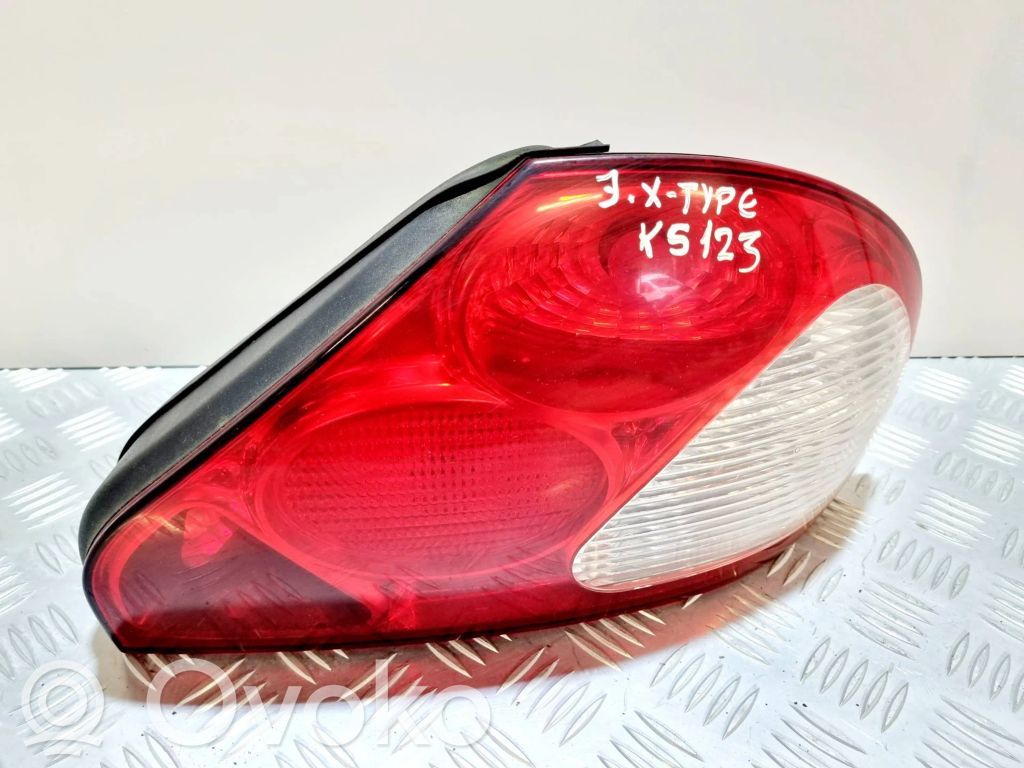 Jaguar X-Type Rear/tail lights 