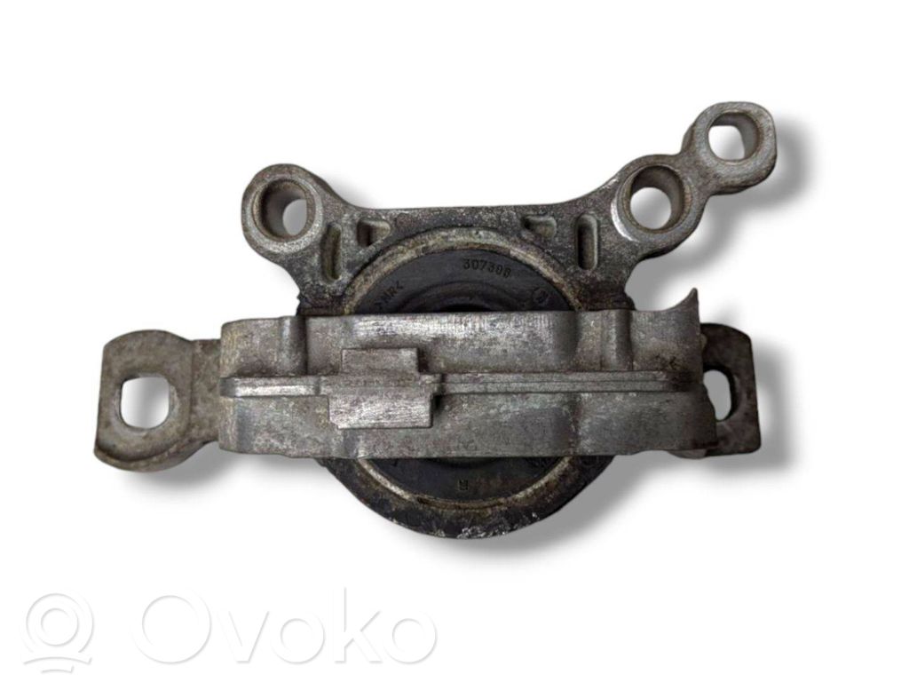 Ford Kuga II Engine mount bracket 