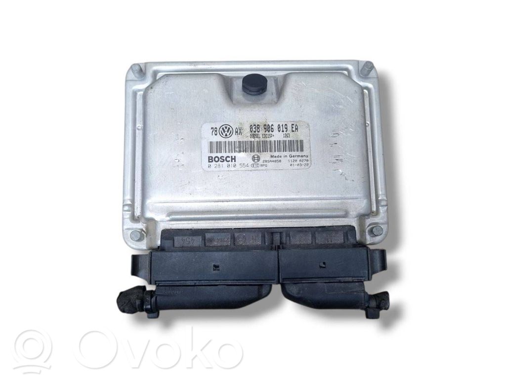 Volkswagen PASSAT B5.5 Unitate control motor/modul ECU 