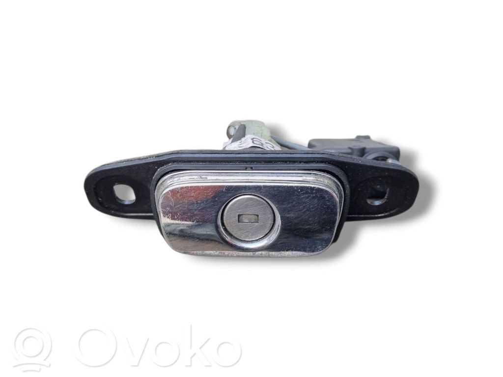 Tailgate/boot open switch button   30899699,30804687