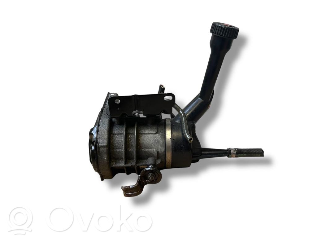 Ohjaustehostimen pumppu   9674055680