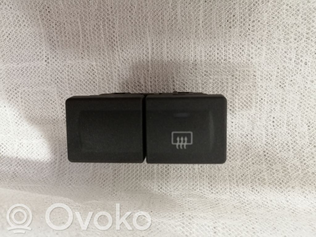 Ford Fusion Windscreen/window heater switch 