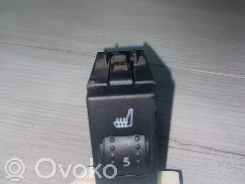 Ford Focus Seat heating switch 