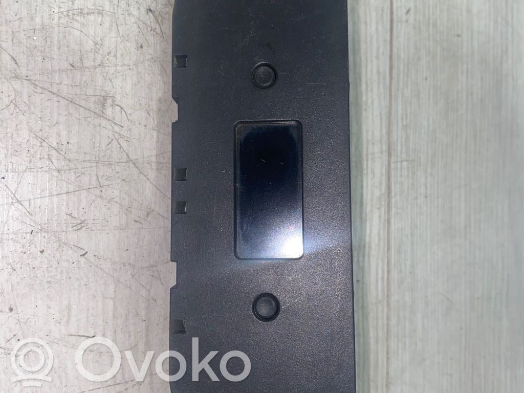 Screen/display/small screen   4825