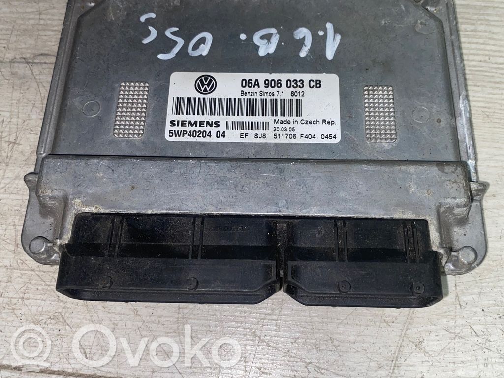 Volkswagen Golf V Engine control unit/module 