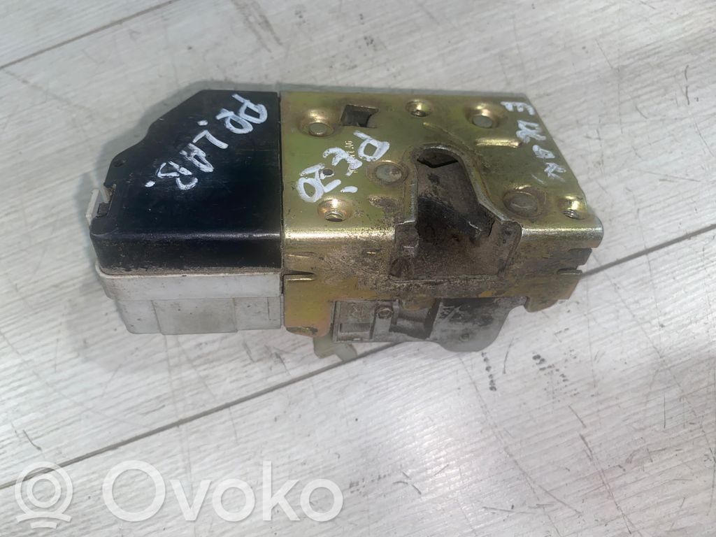 Peugeot 307 Front door lock 
