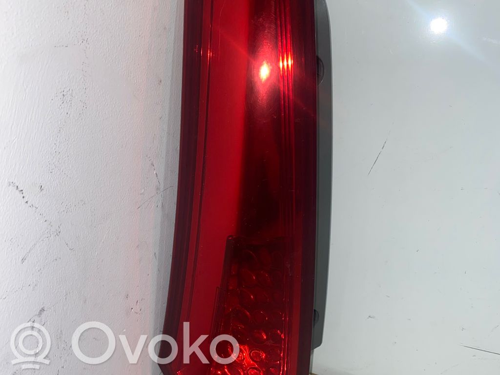 Rear/tail lights   924031H3