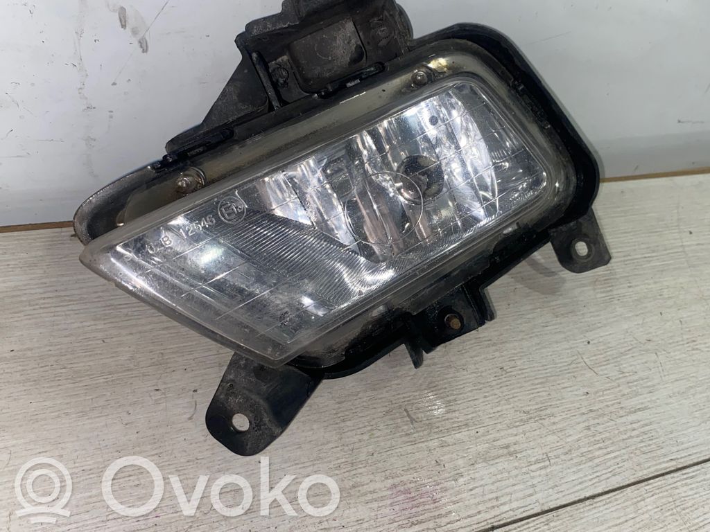 Miglas lukturis priekšā   PL02B12546,922011H070
