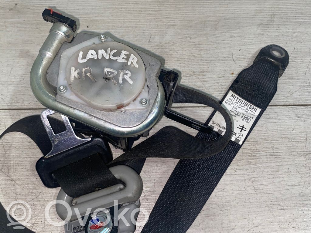 Mitsubishi Lancer Cinturón delantero 