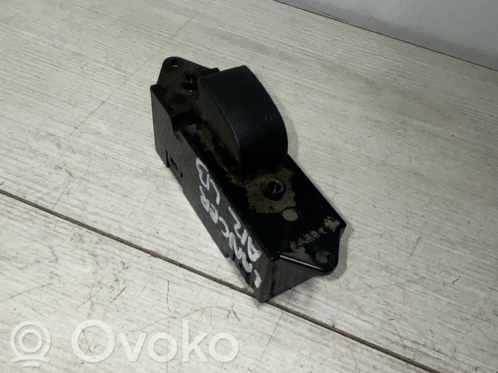 Mitsubishi Lancer Electric window control switch 