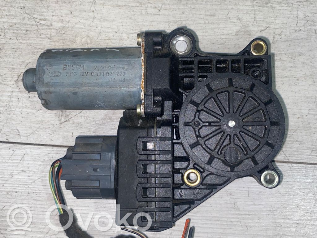 Ford Mondeo Mk III Galinis varikliukas langų pakėlėjo 