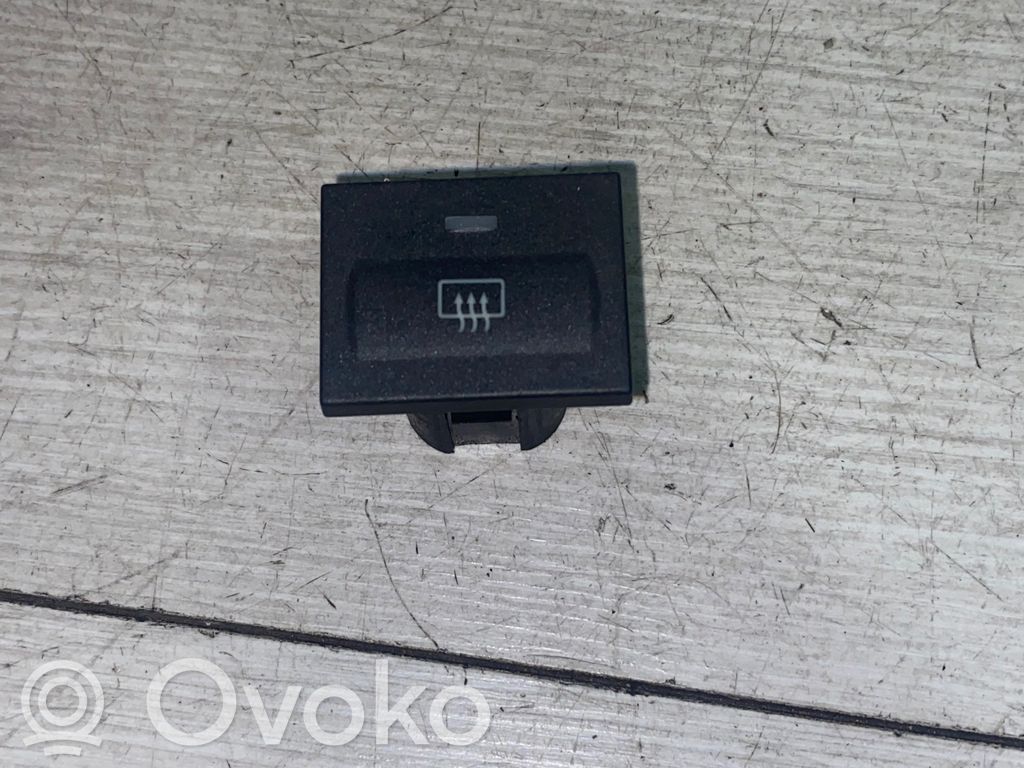 Ford Focus C-MAX Windscreen/window heater switch 