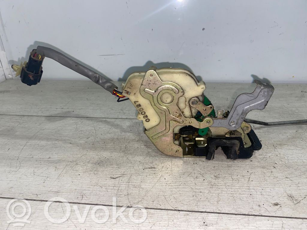 KIA Sorento Zamek drzwi przednich 