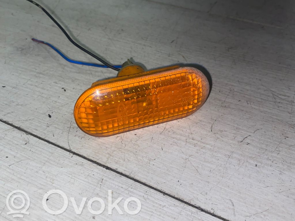 Ford Fiesta Front fender indicator light 