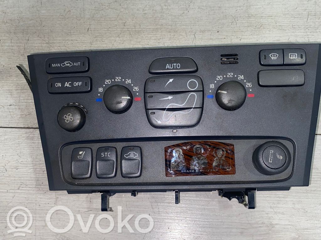 Volvo V70 Climate control unit 