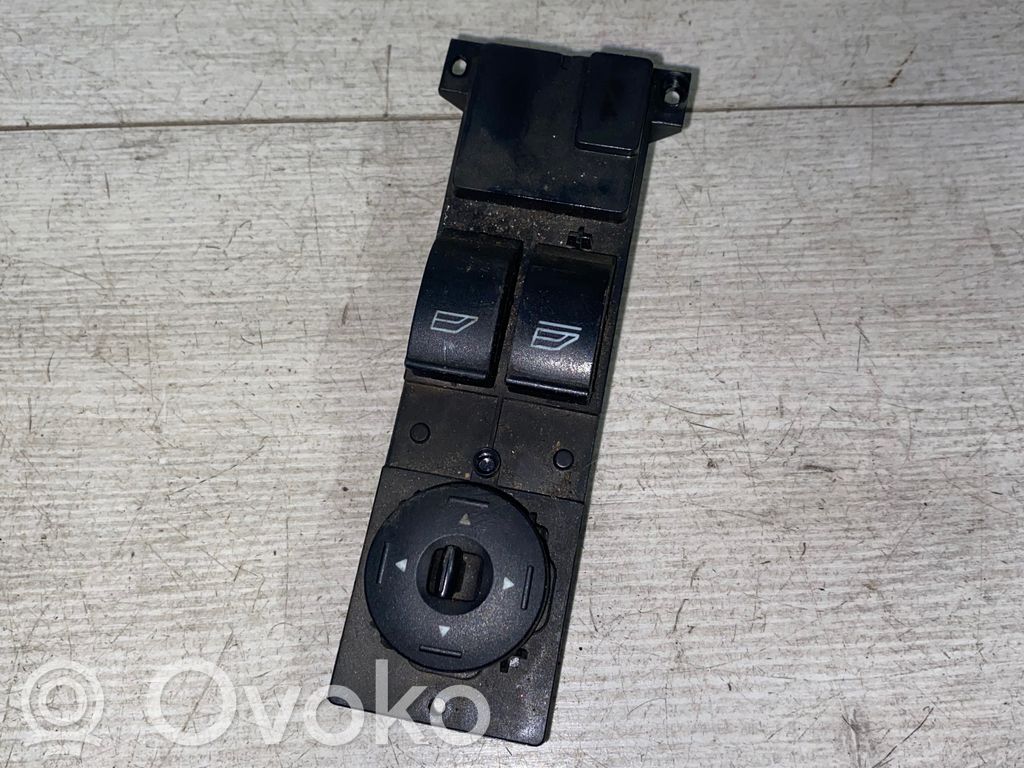 Ford Focus Electric window control switch 