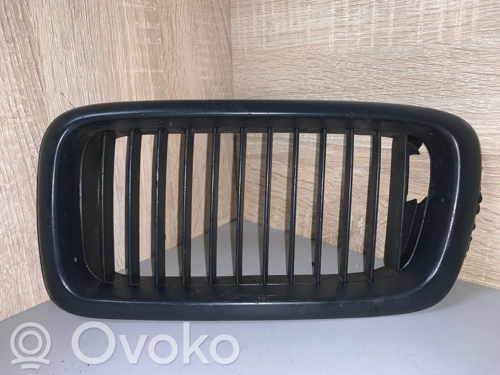 BMW 7 E38 Front grill 