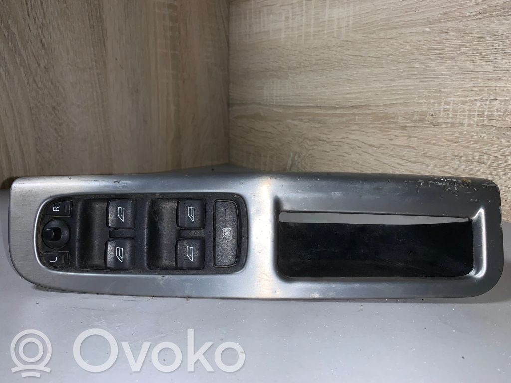 Electric window control switch   30658444,30658445,30658446,03451100